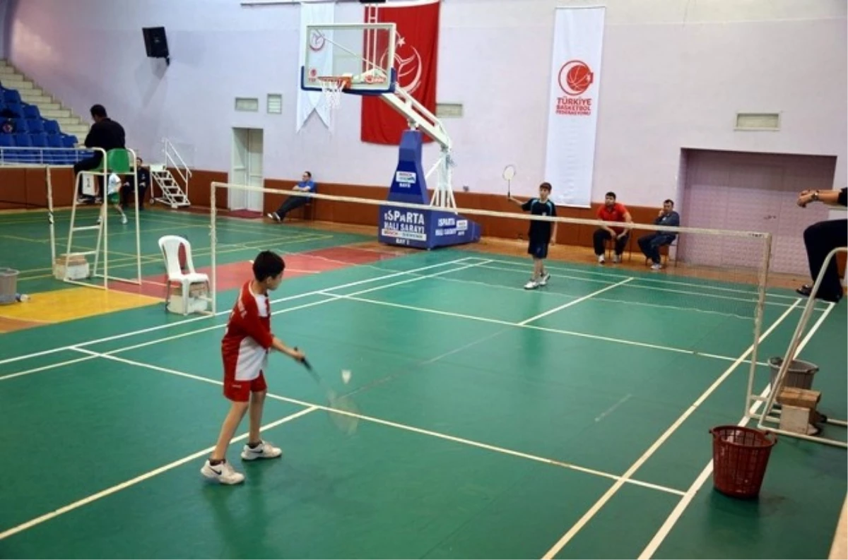 Badminton Yarı Final Grup Müsabakaları Aydın\'da Sona Erdi
