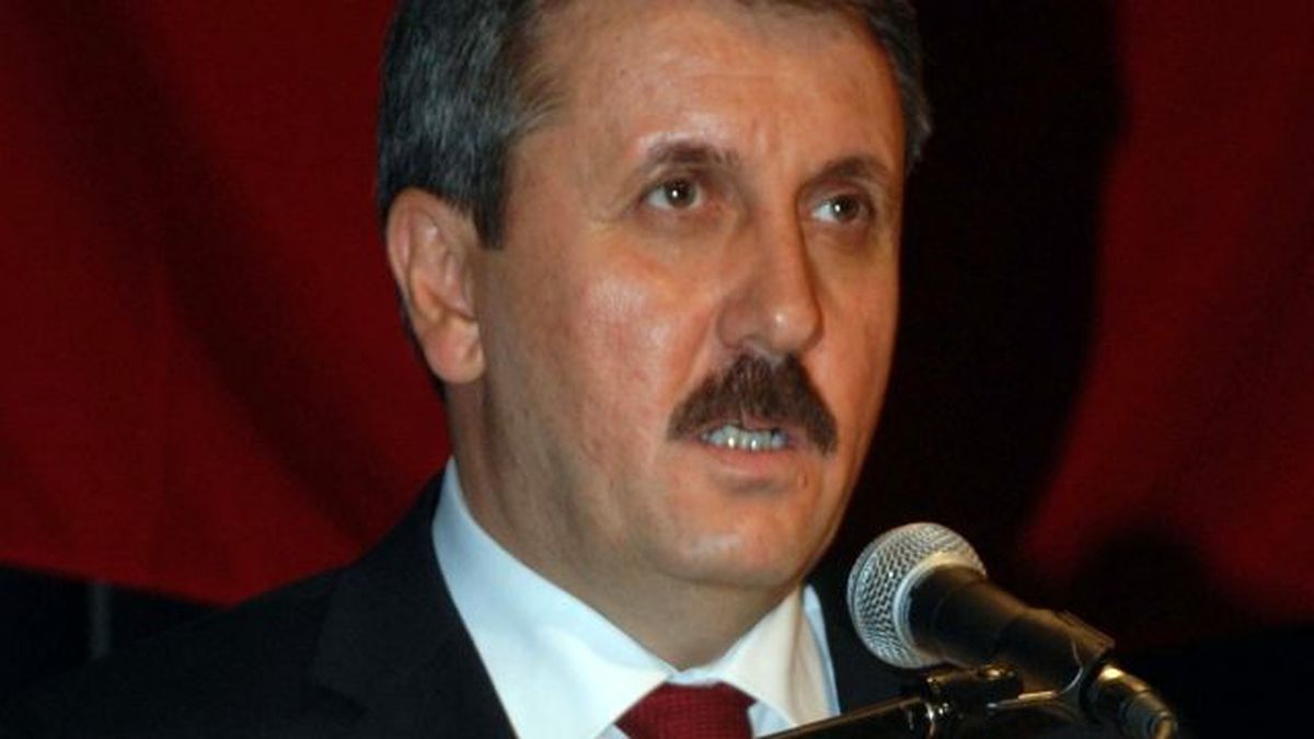 Kılıçdaroğlu\'na Yumruklu Saldırı