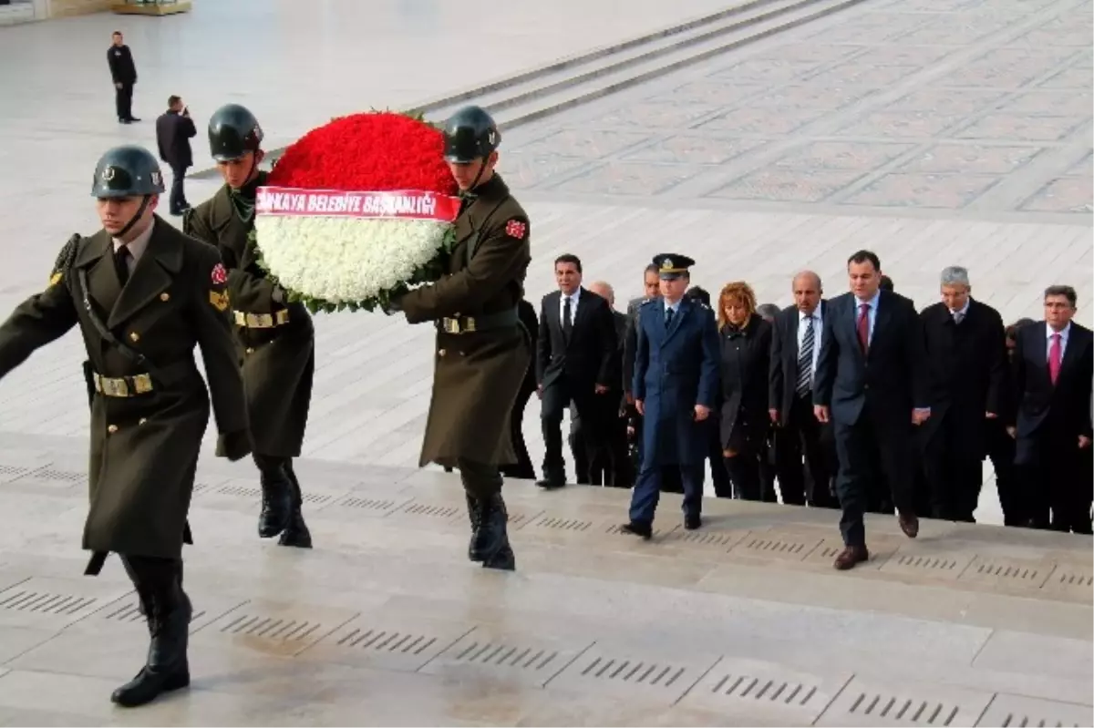 Çankaya Belediye Başkanı Taşdelen Anıtkabir\'de