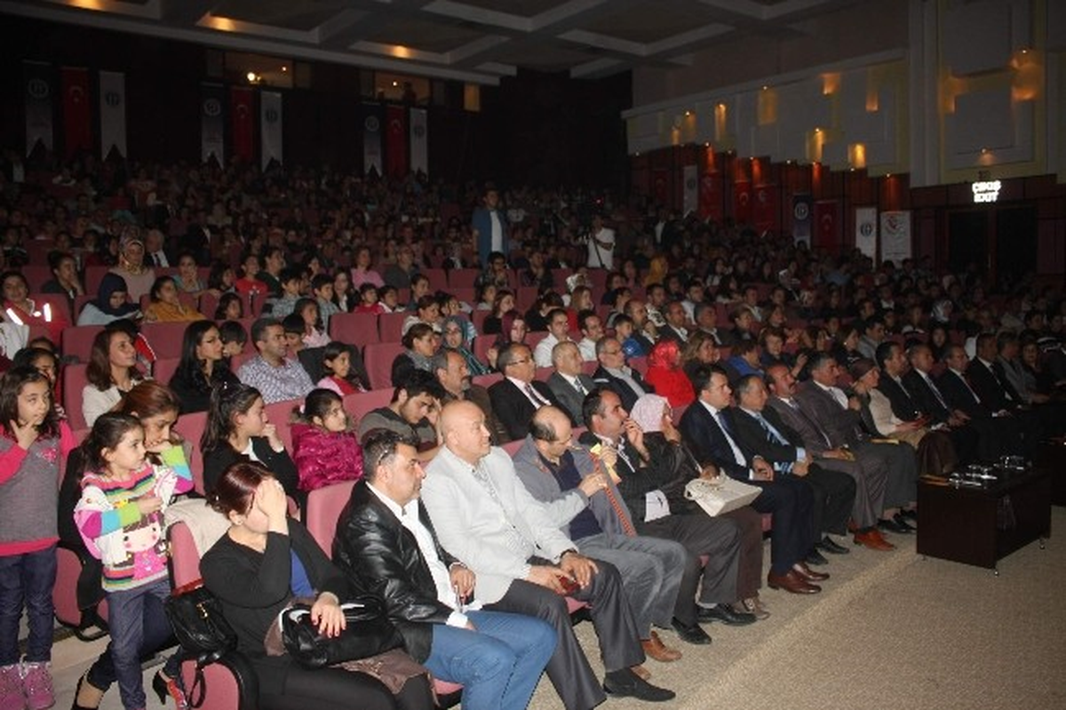 Doğumdan Ölüme Ezgiler\' Adı Altında Konser Düzenlendi