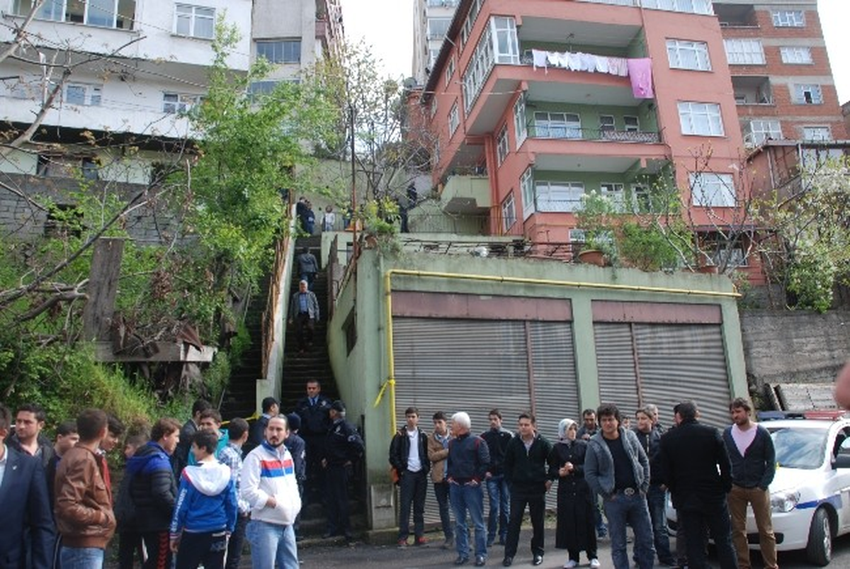 Ereğli\'de İşsiz Baba Cinnet Geçirdi: 3 Ölü