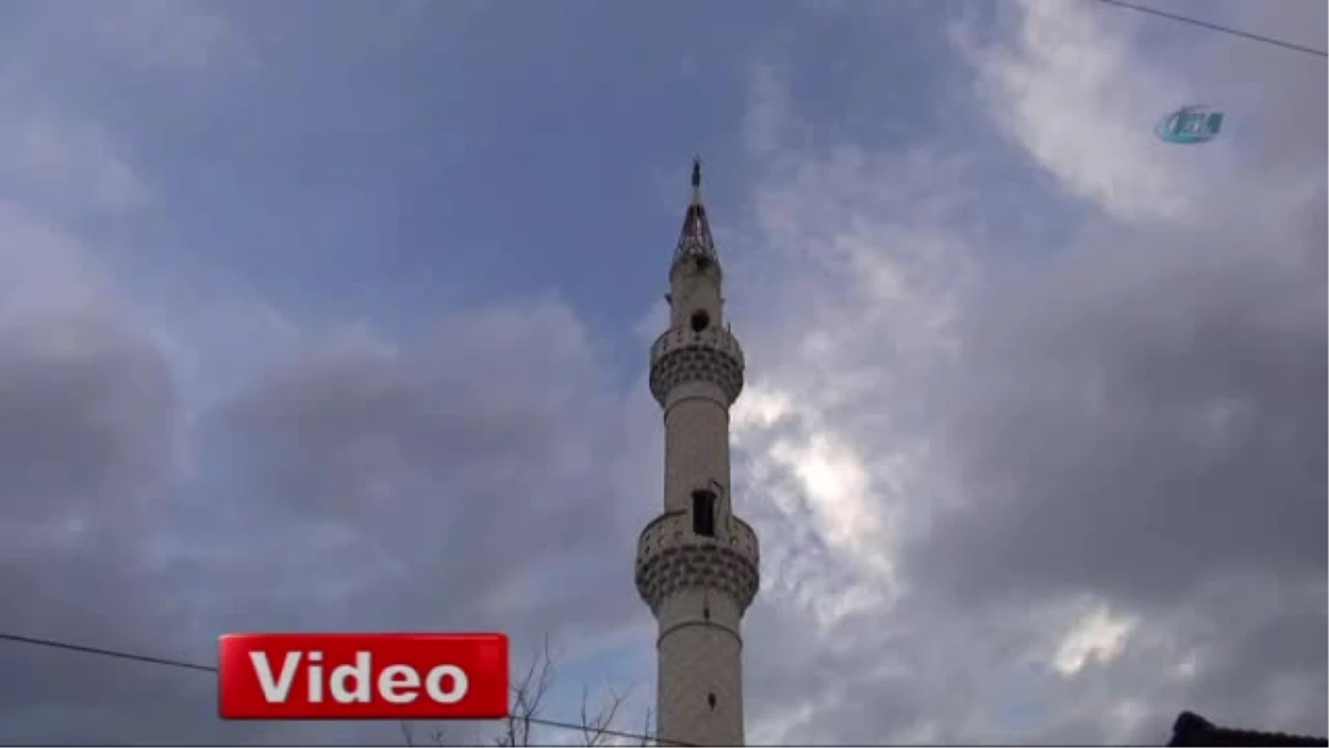 Kastamonu\'da Tarihi Camiye Yıldırım Düştü