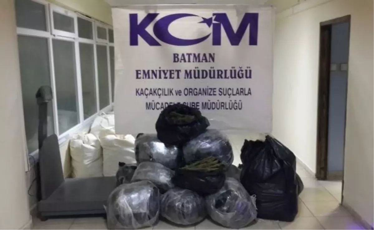 Polisten Kaçan Araçta 112 Kilo Esrar Ele Geçirildi