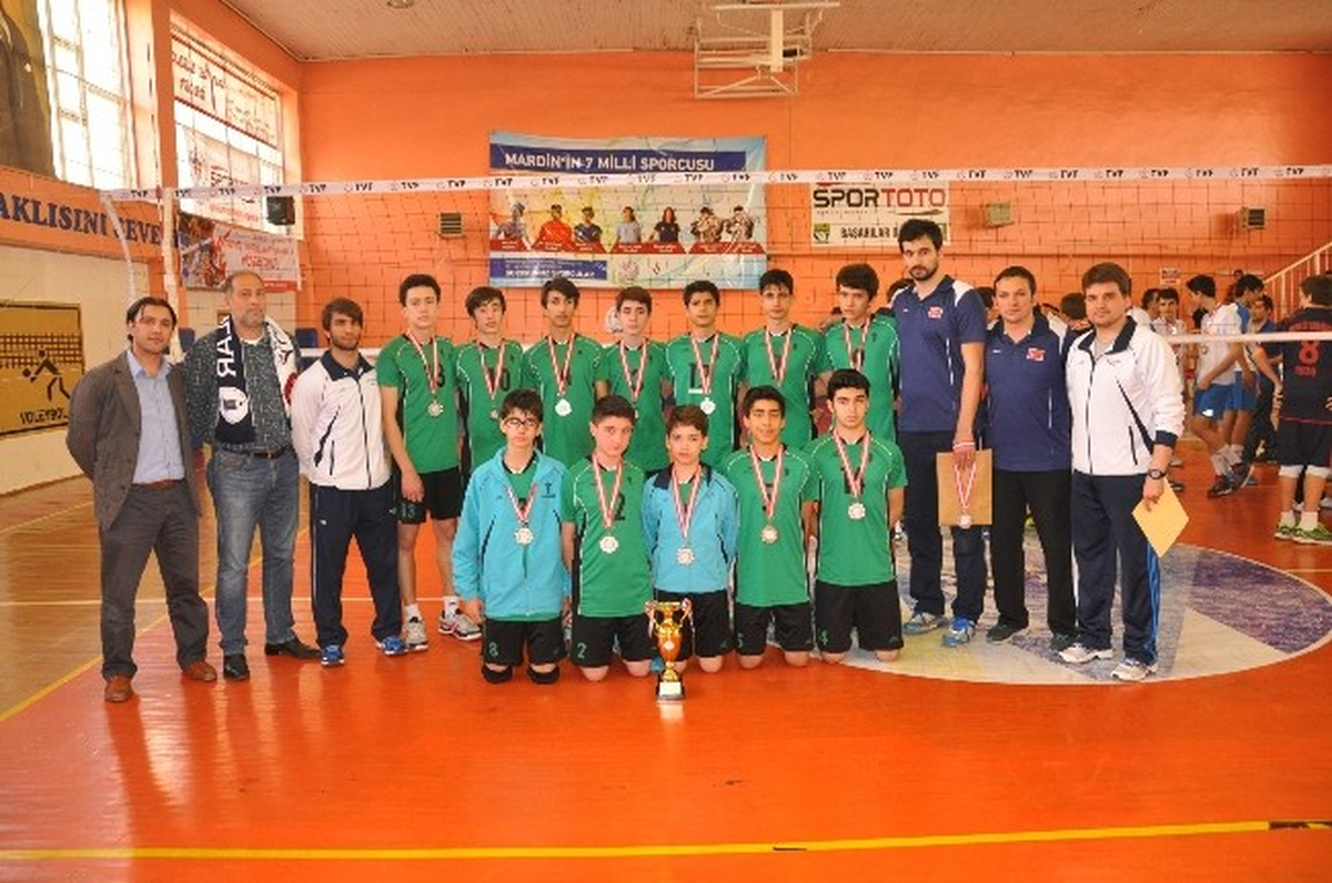 Yamanlar Voleybol\'da Türkiye İkincisi