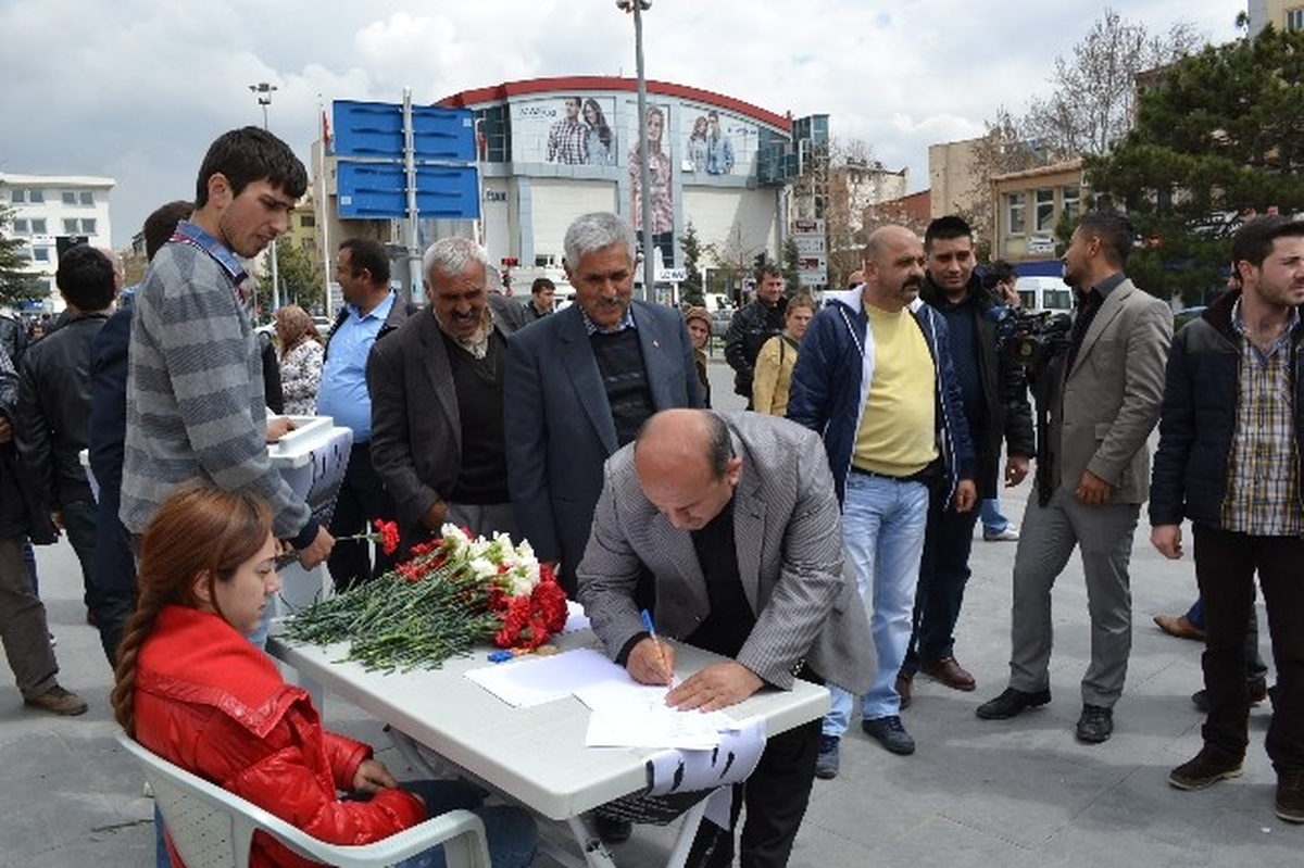 Ak Gençlerden Mısır\'a Destek