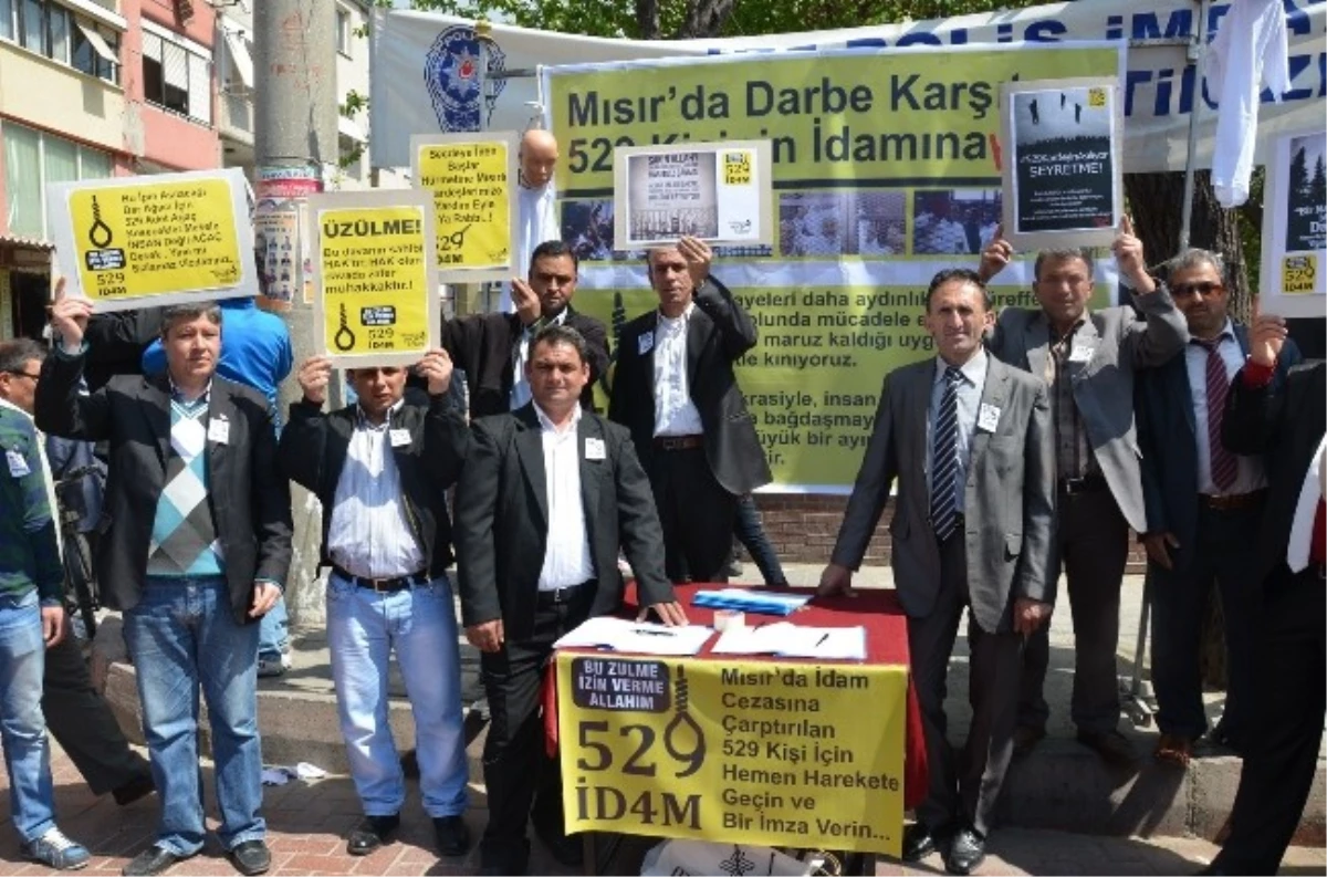 AK Parti Akhisar Gençlik Kolları\'ndan Mısır\'daki İdamlar İçin İmza Kampanyası