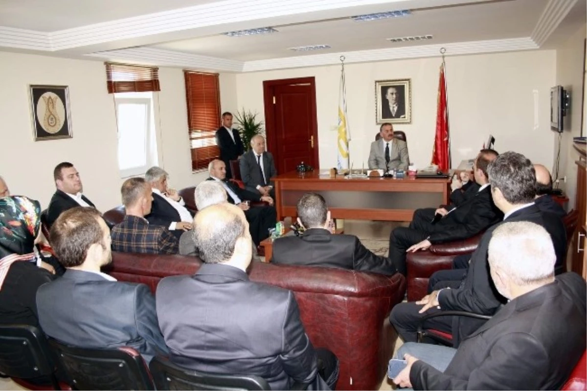 AK Parti İl Yönetiminden Başkan Karakullukçu\'ya Ziyaret