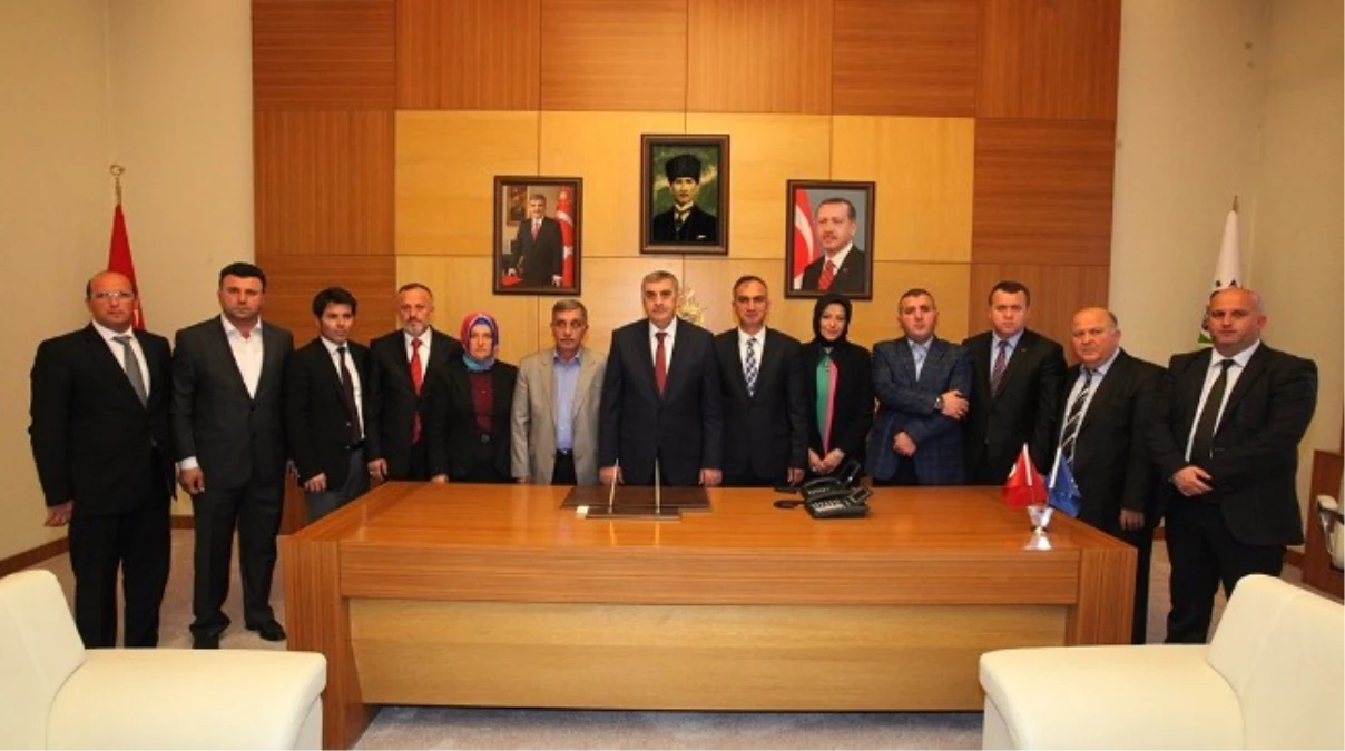 Başkan Toçoğlu, İlçe Belediye Başkanlarıyla Bir Araya Geldi