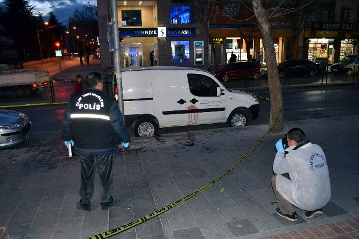 Bıçaklı Kavga: 2 Yaralı