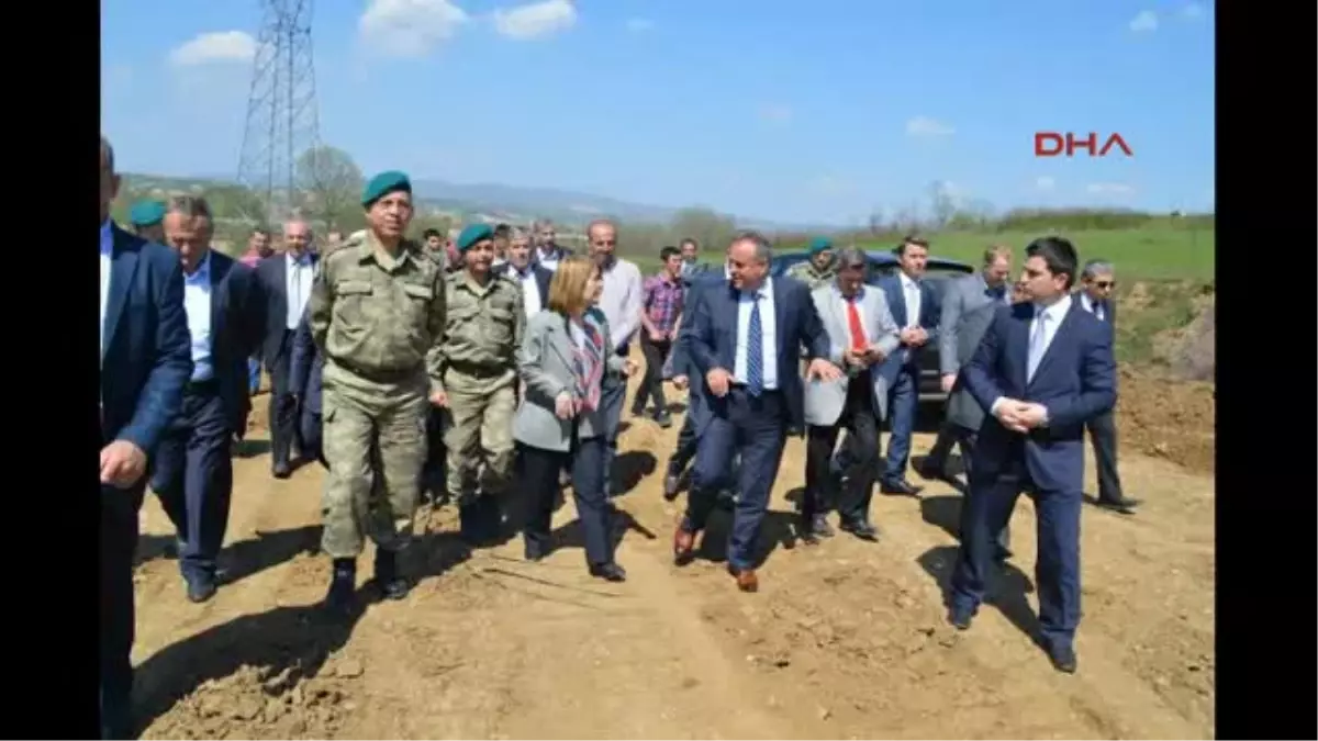 Büyükelçi Ozan, Kosovalıların Türkçe Kimliklerini Verdi