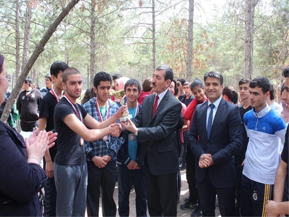Elazığ\'da Liseler Arası Oryantiring Müsabakaları Sona Erdi