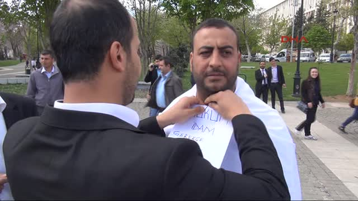 Gaziantep\'te İdam Sehpalı Mısır Protestosu