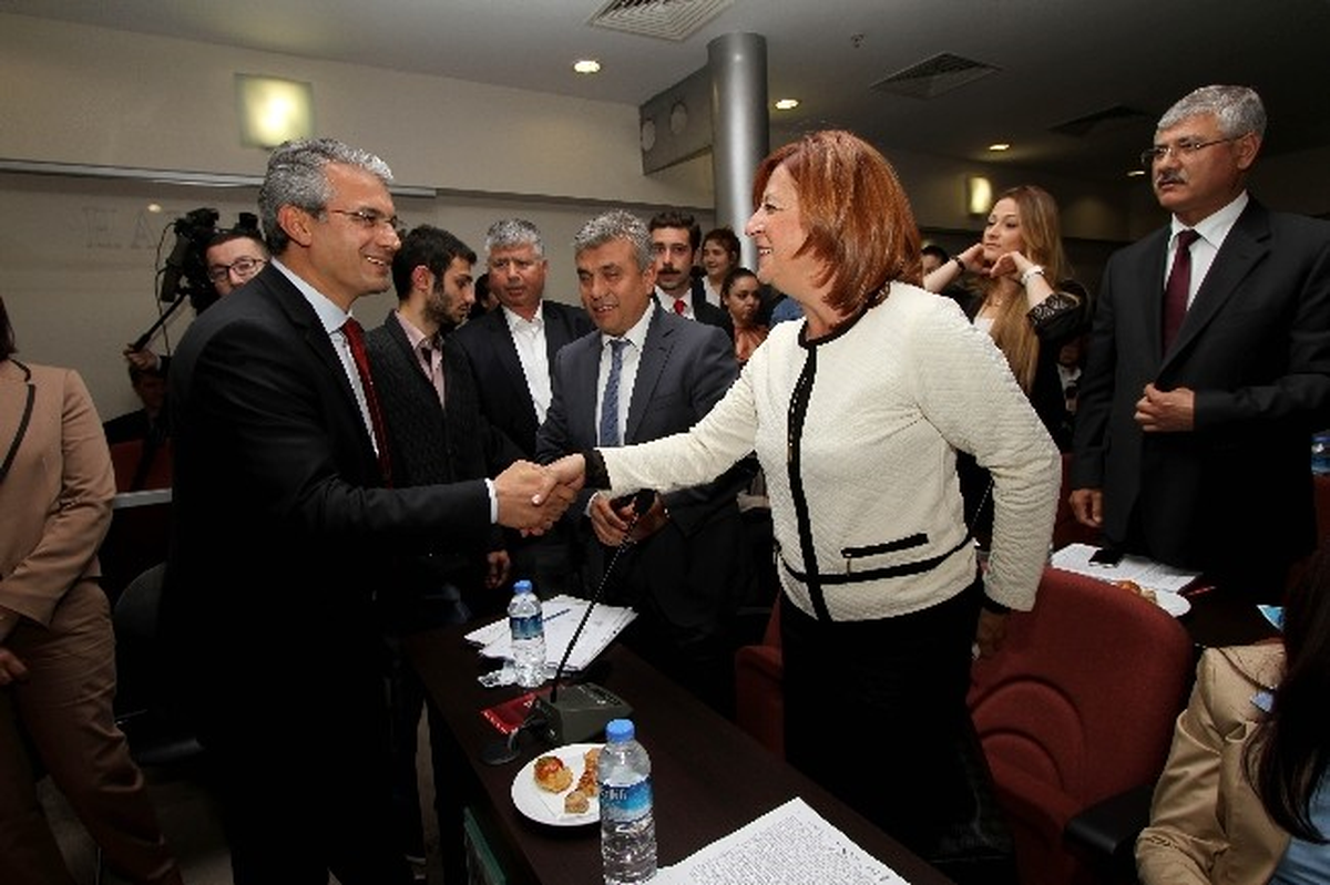 Karşıyaka Meclisi\'nde "Katılımcı ve Şeffaf" Dönem