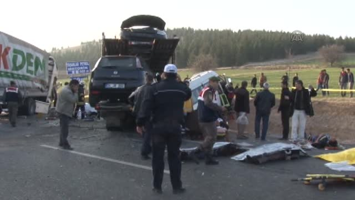 Sarayönü\'nde Kazada Ölen 9 Kişinin Kimlikleri Belirlendi