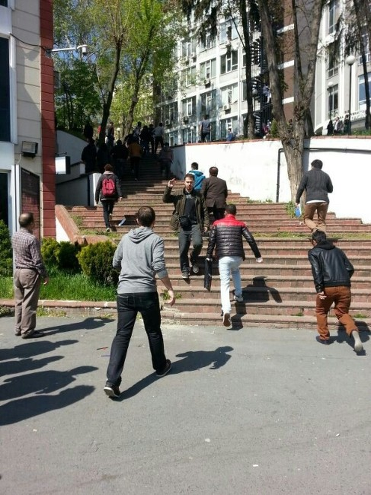 Marmara Üniversitesi Karıştı