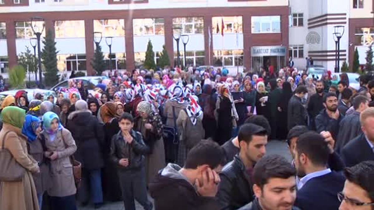Mısır\'da 528 kişinin idama mahkum edilmesi -