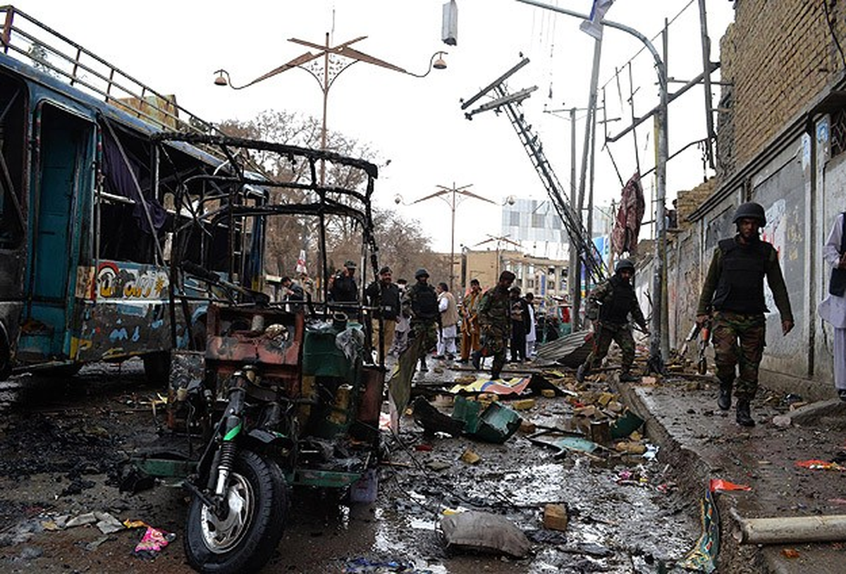 Pakistan\'da Pazar Yerinde Patlama: En Az 10 Ölü