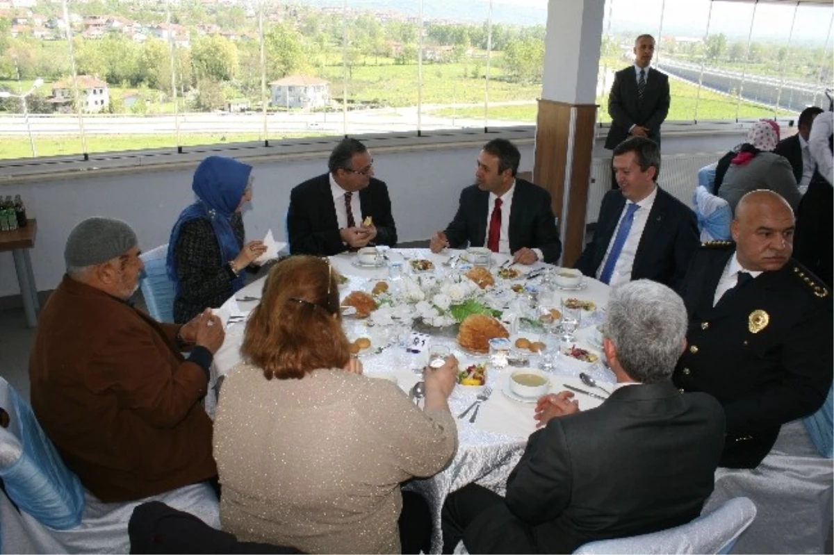 Polis Teşkilatından Şehit Yakınlarına ve Gazilere Yemek