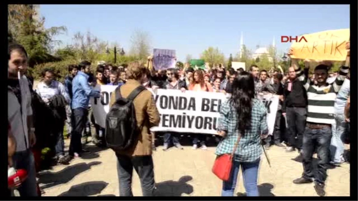 Sakarya Üniversitesinde Öğrencilerden Formasyon Protestosu