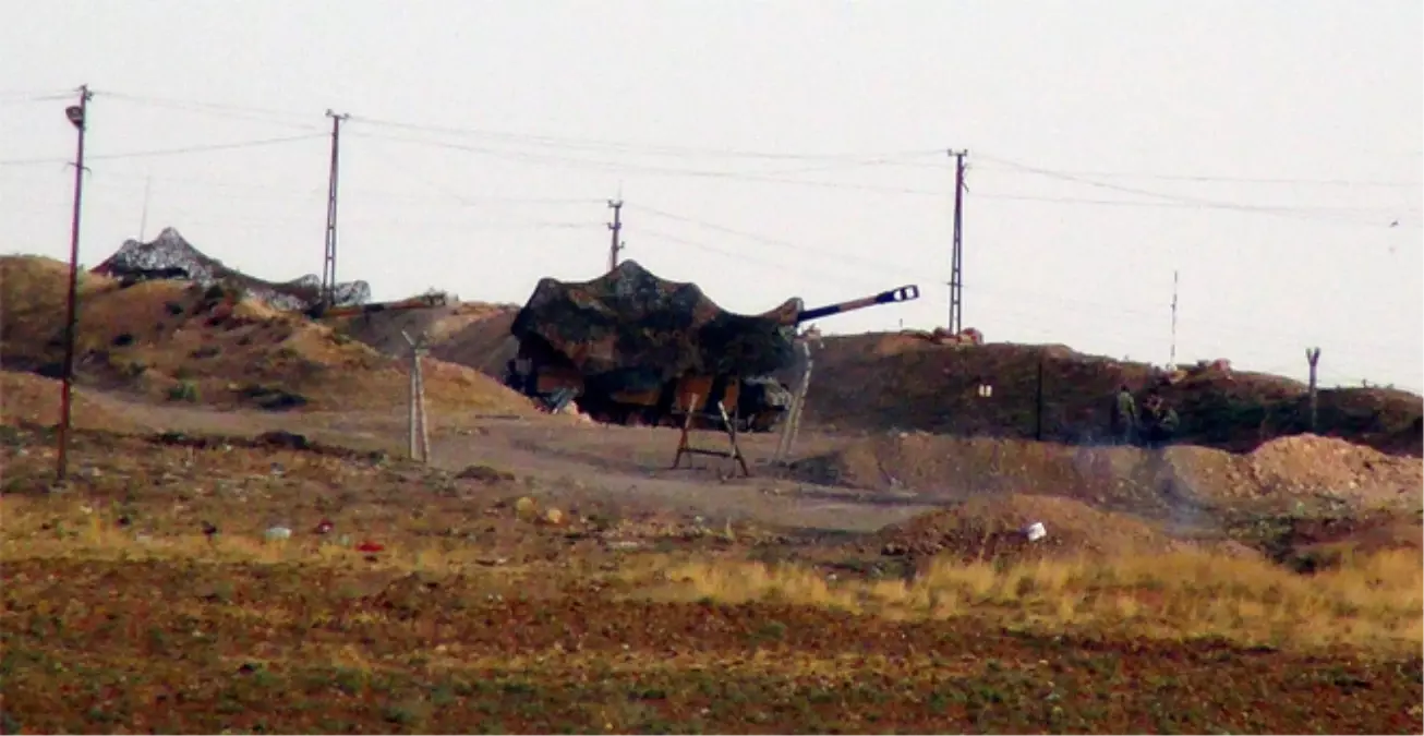 Suriye Sınırında Yapılan Mevzilere Tanklar Konuşlandı