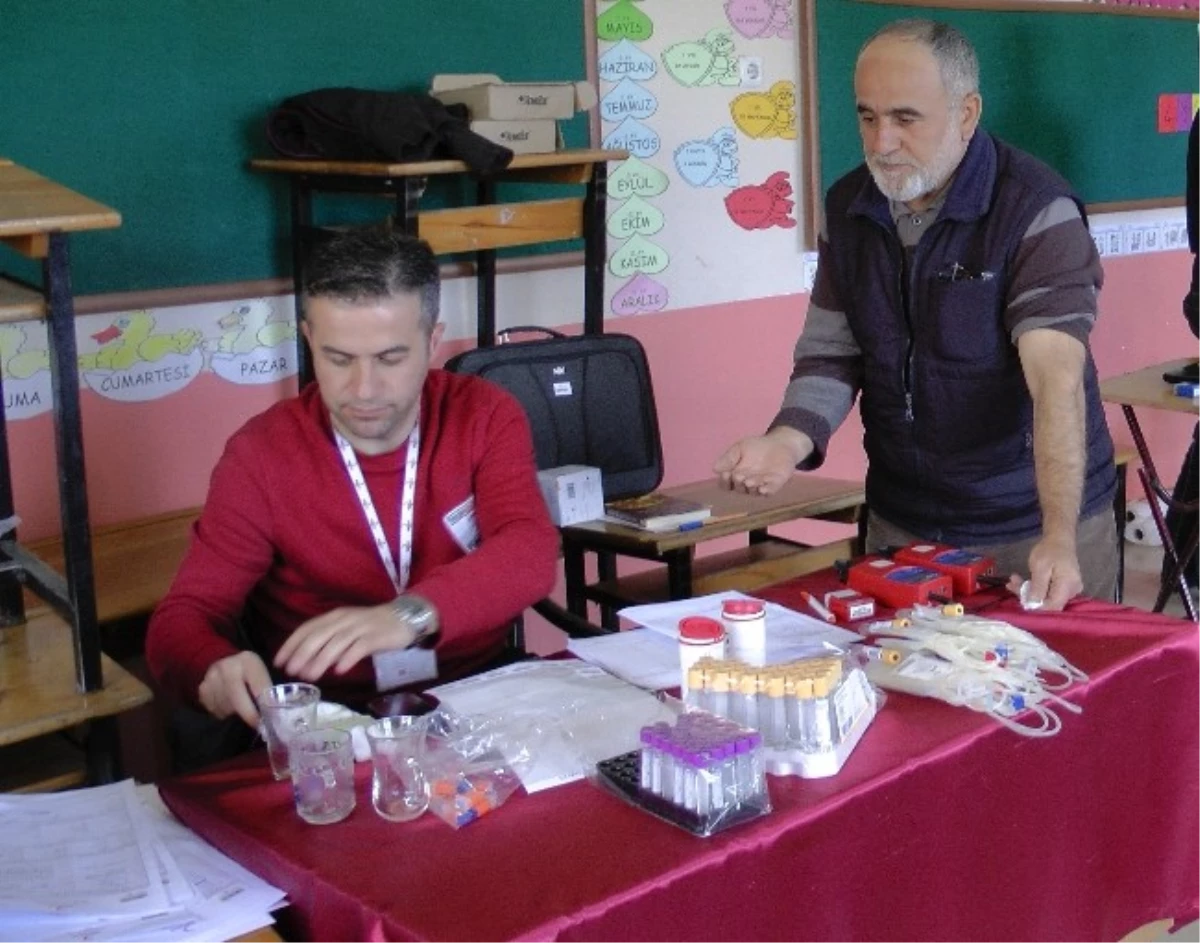 Türkali İlkokulunda Vatandaşlar Kan Bağışında Bulundu