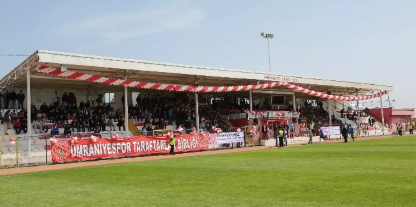 Türkiye Profesyonel Liglerinin İlk Şampiyonu Ümraniyespor Oldu