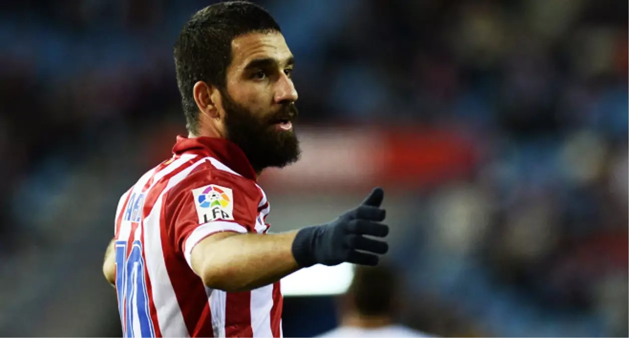 Arda Turan\'ın Sahalara Dönmesi Uzayacak