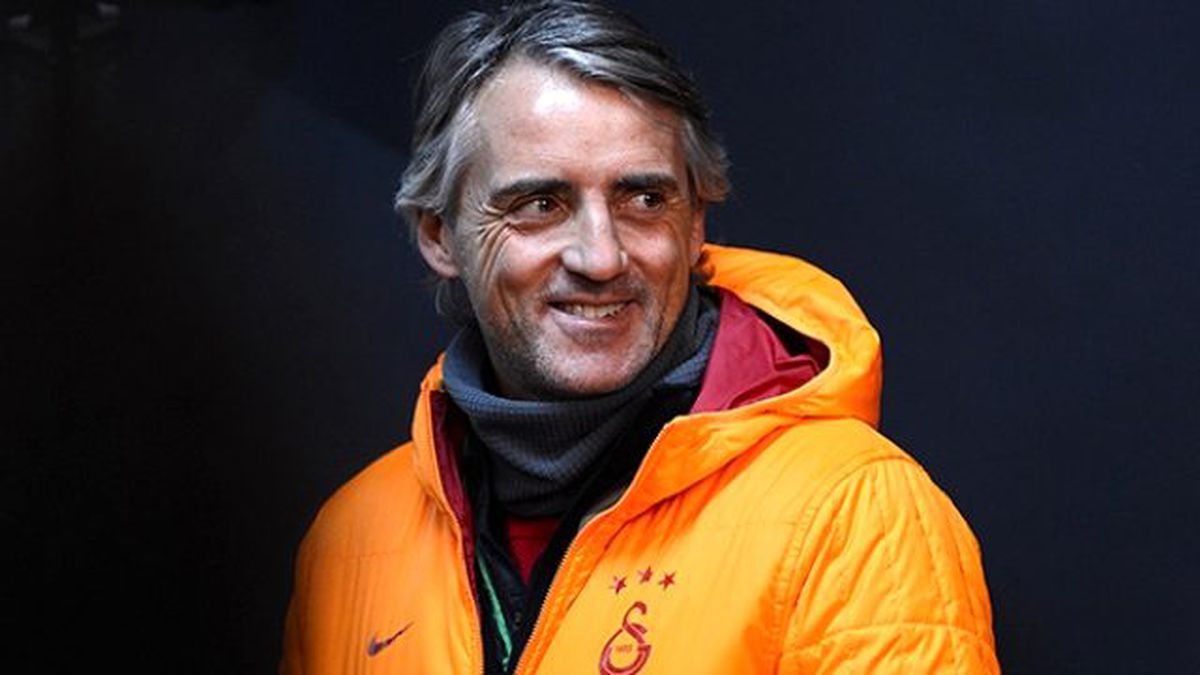 Mancini Kalıyor ve 45 Milyon Euro'luk Transfer İstiyor