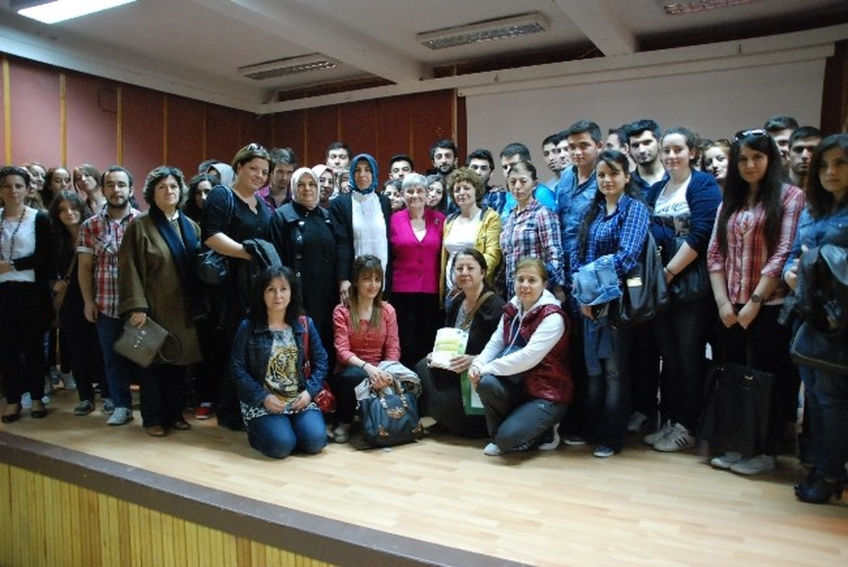 Şeker En Tatlı Zehirdir" Konferansı