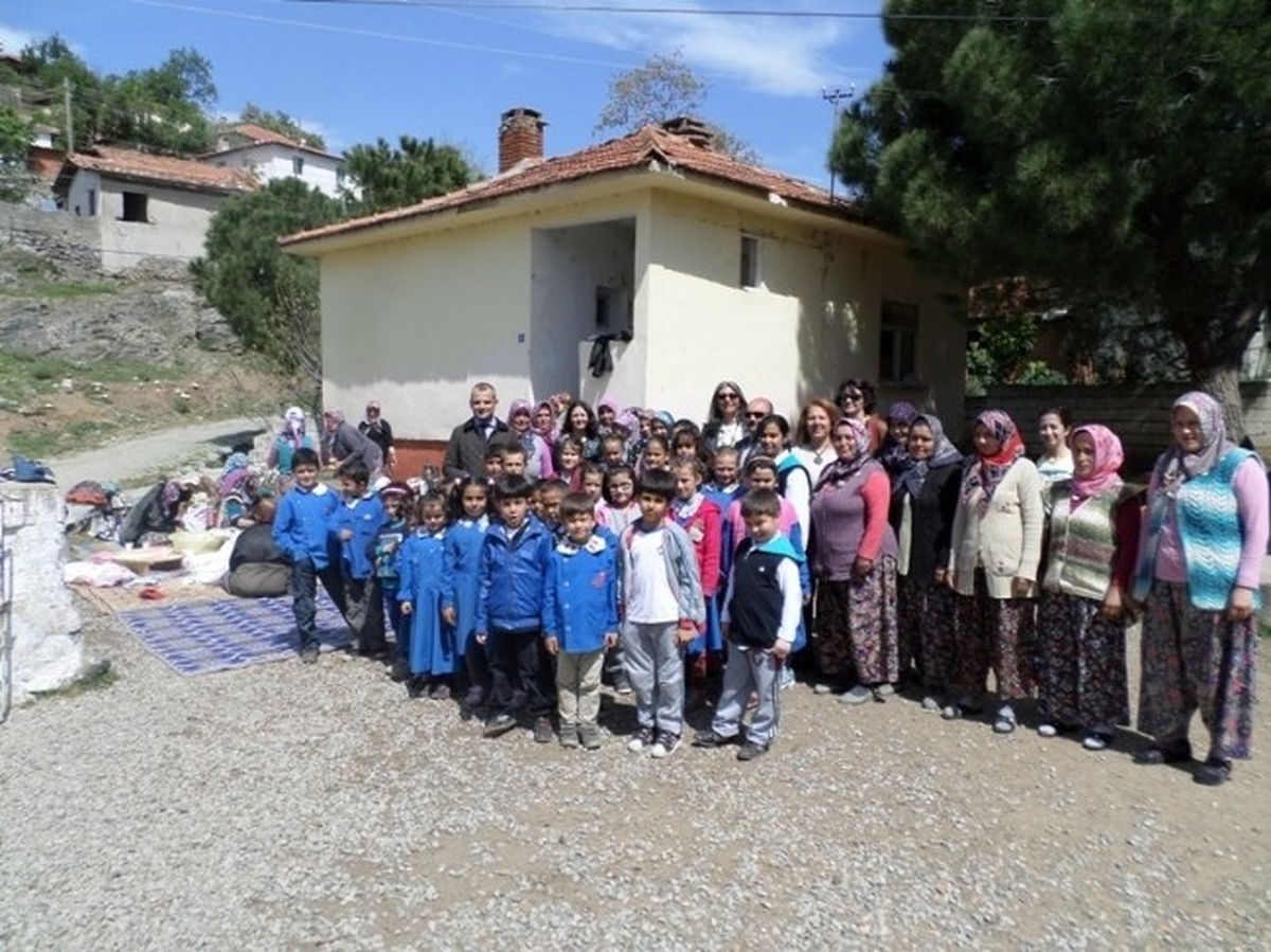 Bahçeşehir Koleji Öğrencileri Köy Okulunda