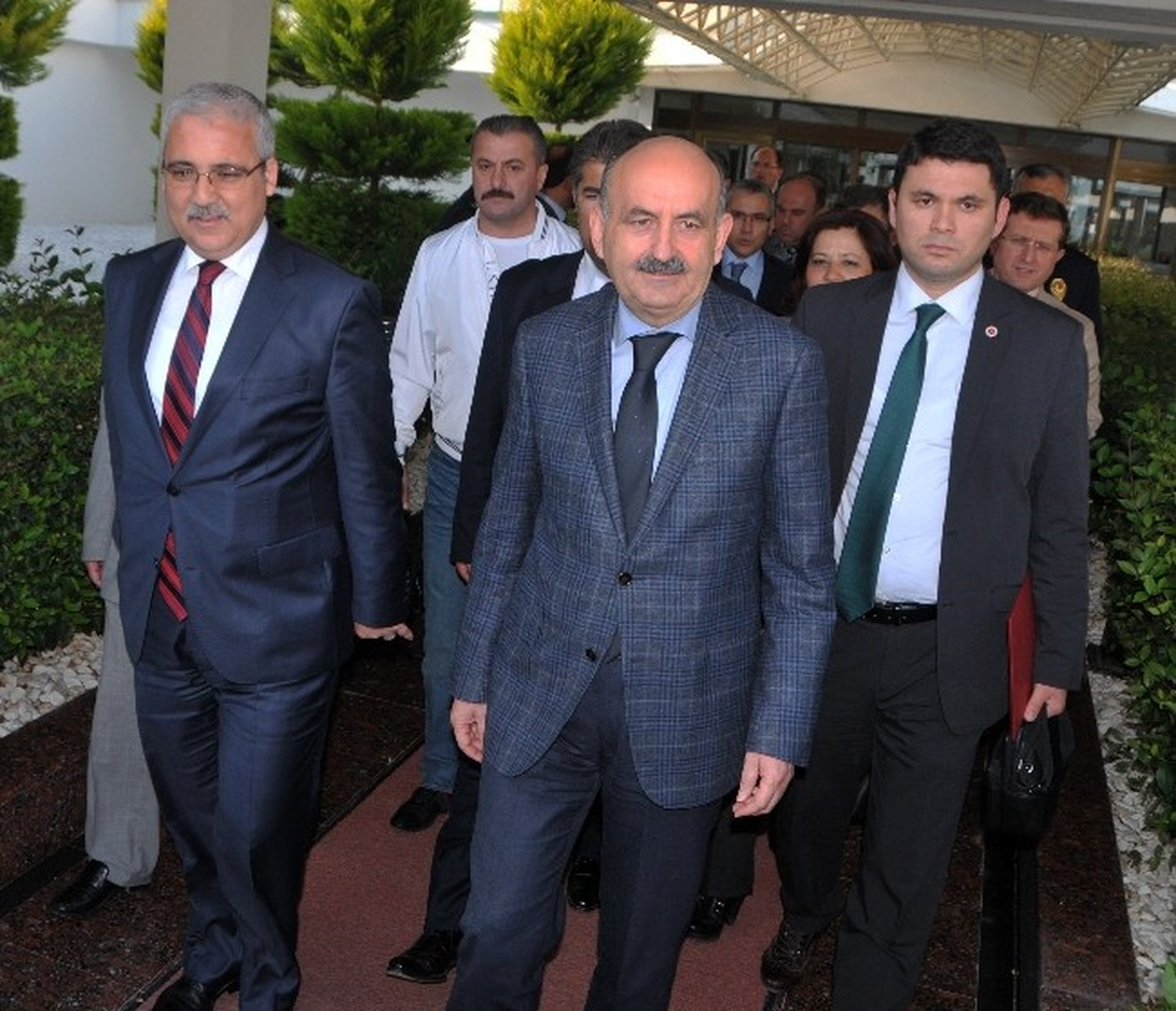 Bakan Müezzinoğlu: "Süreci Bekleyeceğiz"