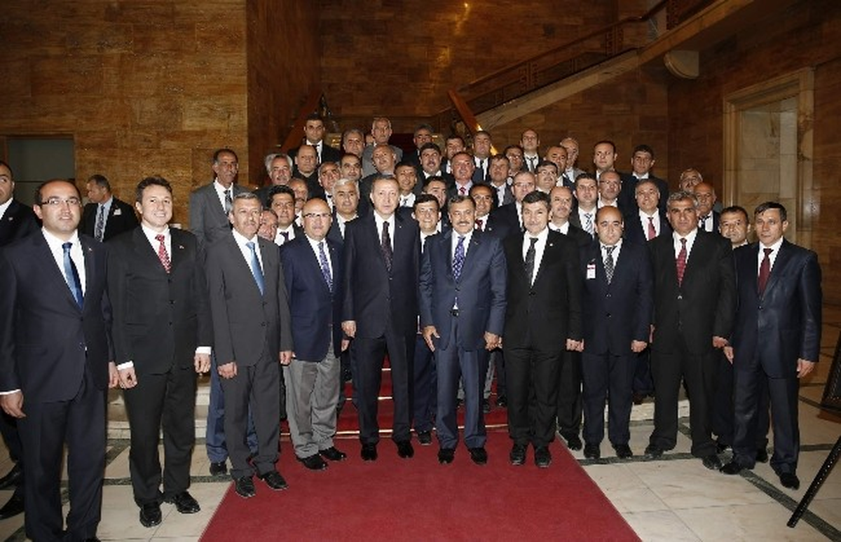 Başbakan Erdoğan\'a Afyon Mermerinden Yapılan Tablo Hediye Edildi