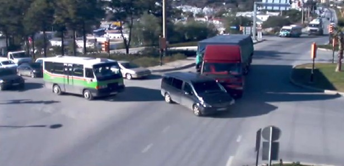 Bolu\'da Trafik Kazaları MOBESE\'ye Yansıdı