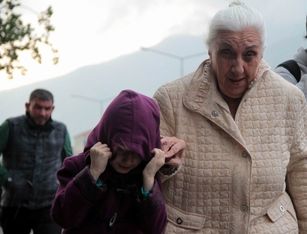 Bursalılar Fırtınadan Kaçarken Yağmura Yakalandı