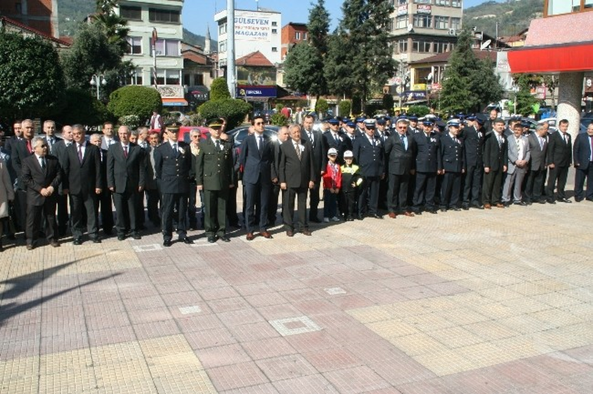 Devrek\'te Polis Teşkilatı Kuruluş Yıldönümü Coşkuyla Kutlandı