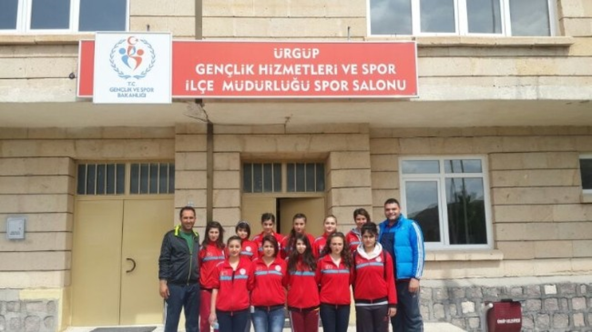 Düzceli Hentbolculardan Tarihi Başarı