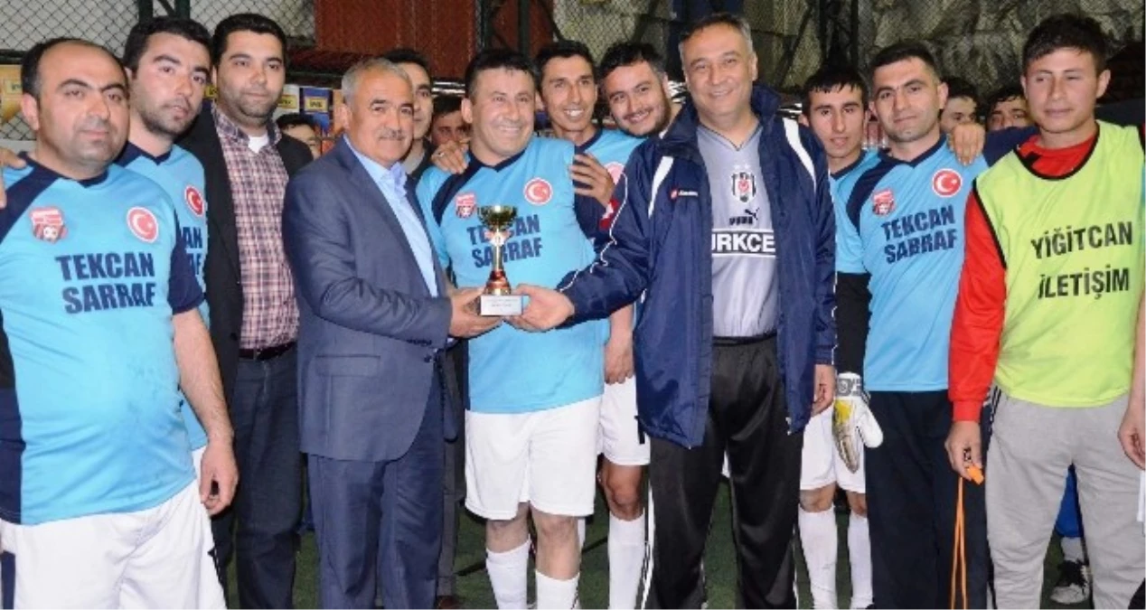 Kaman İlçesinde Halısaha Futbol Turnuvası Şampiyonu Belli Oldu