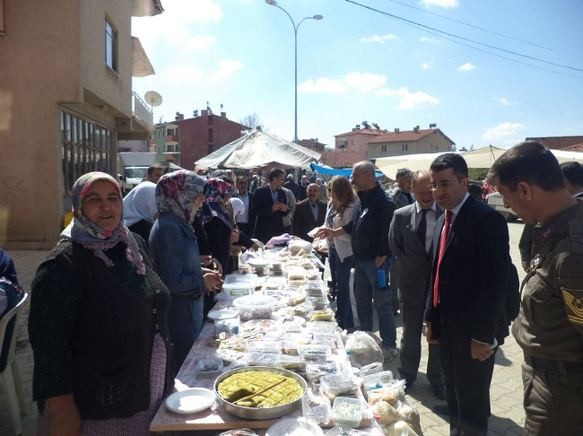 Kur\'an Kursu Açmak İçin Kermes Düzenlendi