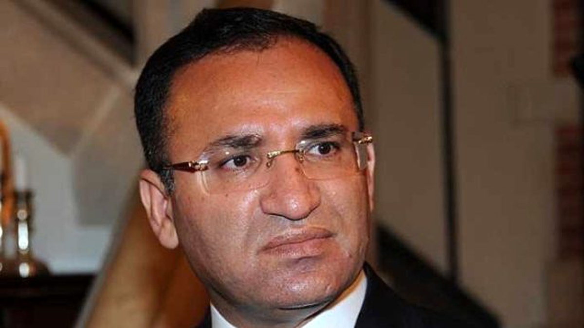 Adalet Bakanı Bozdağ: Aym\'nin Kararına Uyacağız, Gündemde Olmamasına Rağmen Gündeme Alınması...