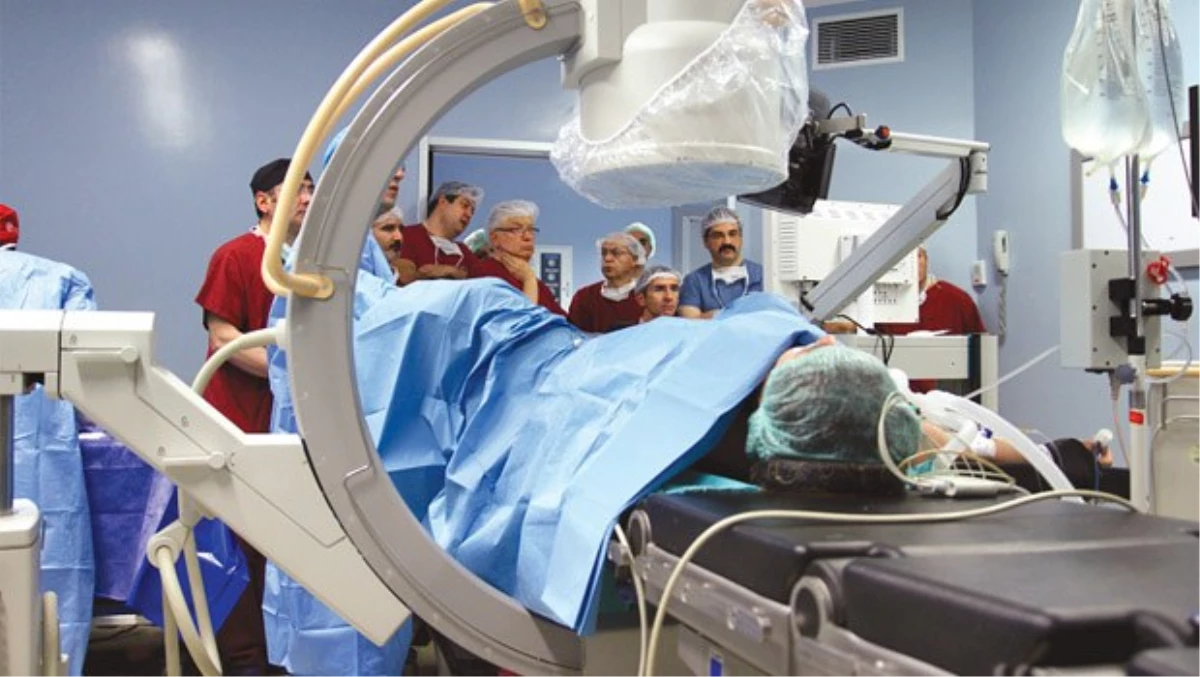 Böbrek Taşı Ameliyatını Türk Robotu İbn-i Sina Yapacak