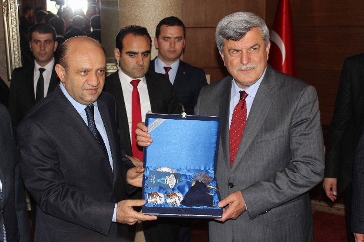 Bakan Işık, Kocaeli Büyükşehir Belediyesini Ziyaret Etti