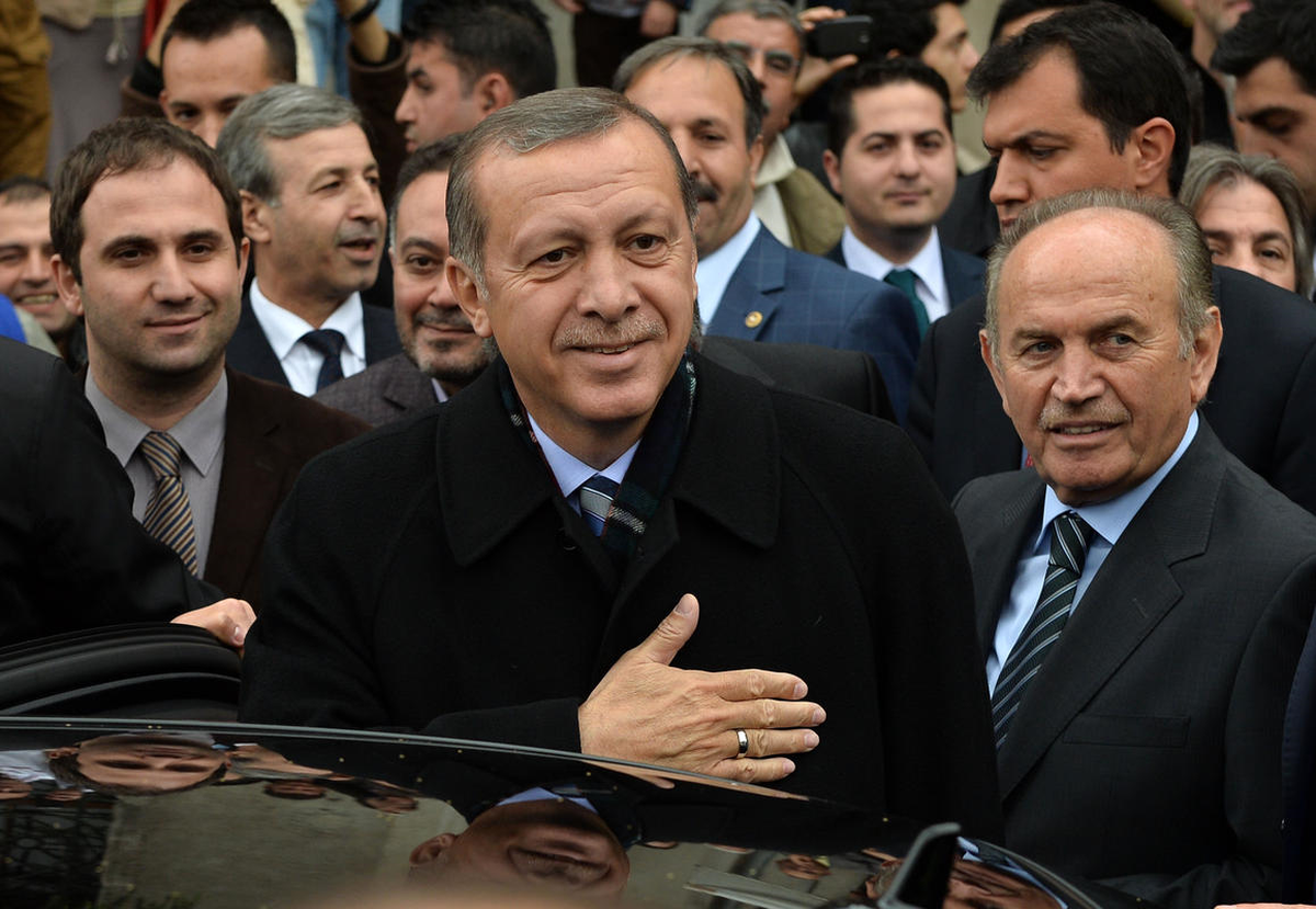 Başbakan Erdoğan Bezm-i Alem Valide Sultan Camii\'nde