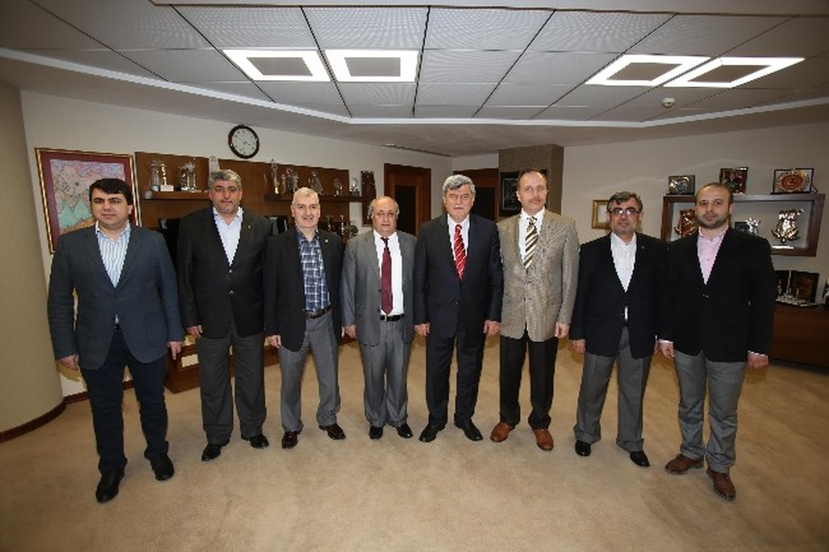 Başkan Karaosmanoğlu\'na Ziyaretler Devam Ediyor