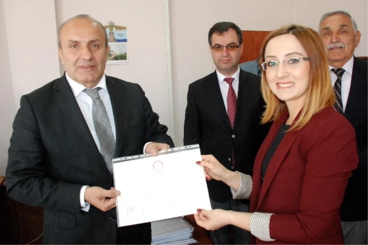 Taşköprü Belediye Başkanı Arslan, Mazbatasını Aldı
