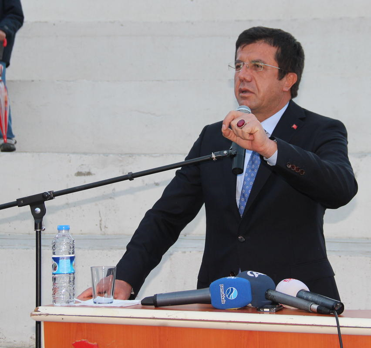 Ekonomi Bakanı Zeybekci Açıklaması