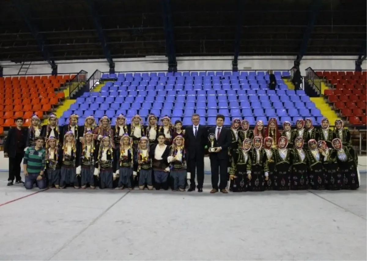 Gediz Mna Anadolu Lisesi Halk Oyunları Ekibi Ankara Bölge İkincisi Oldu