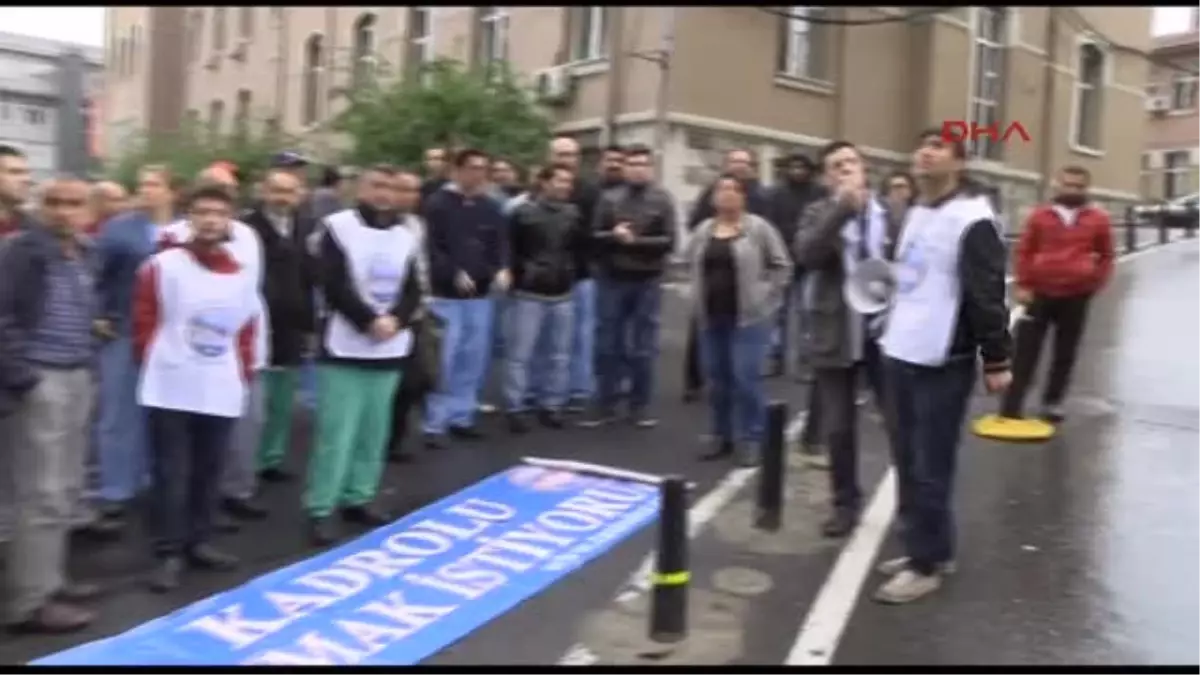 Hastane Bahçesinde Protesto