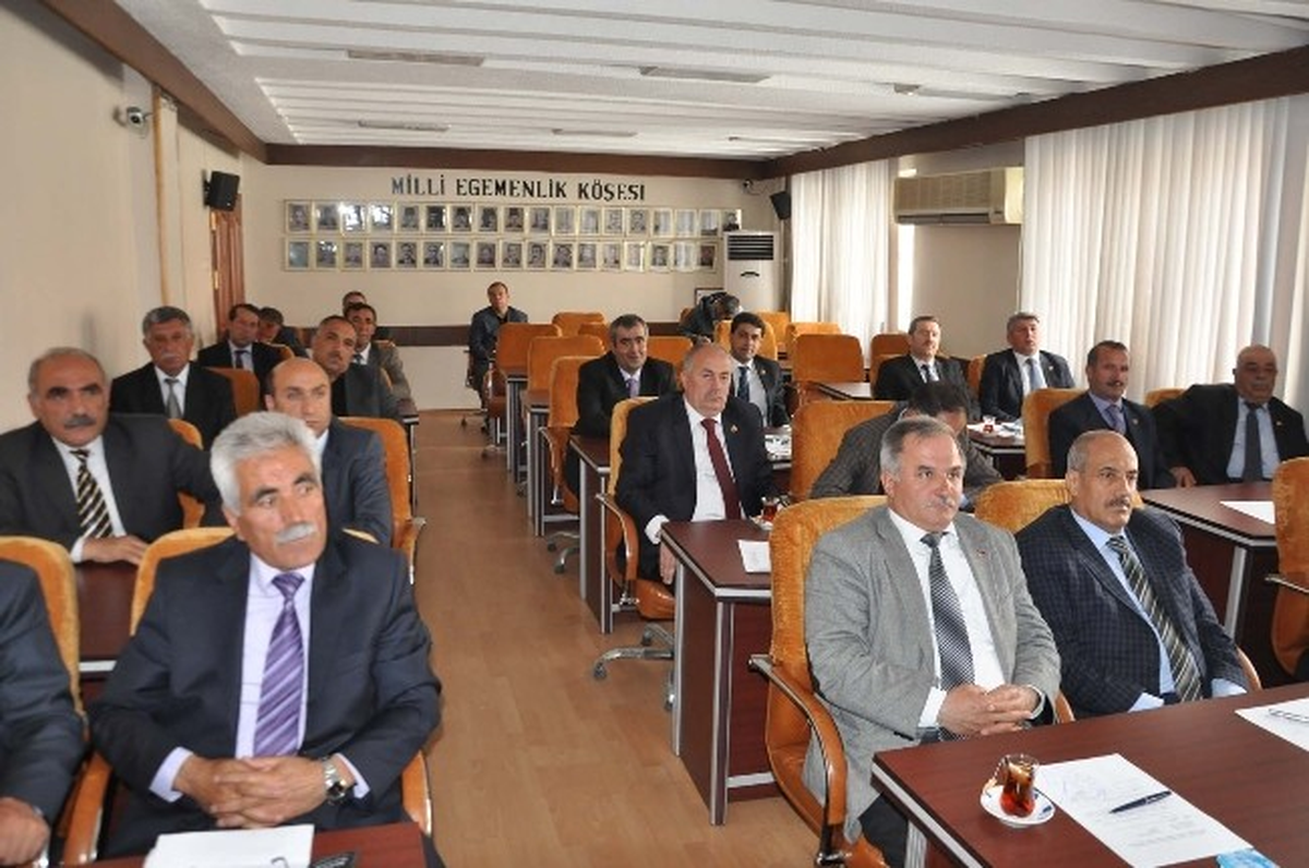 İl Genel Meclisi Toplantısı Vali Öztürk Başkanlığında Toplandı