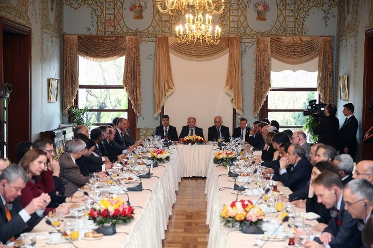 Kadir Topbaş\'tan, Başkonsoloslara: "Oy Verecek Olsaydınız Beni Tercih Ederdiniz"