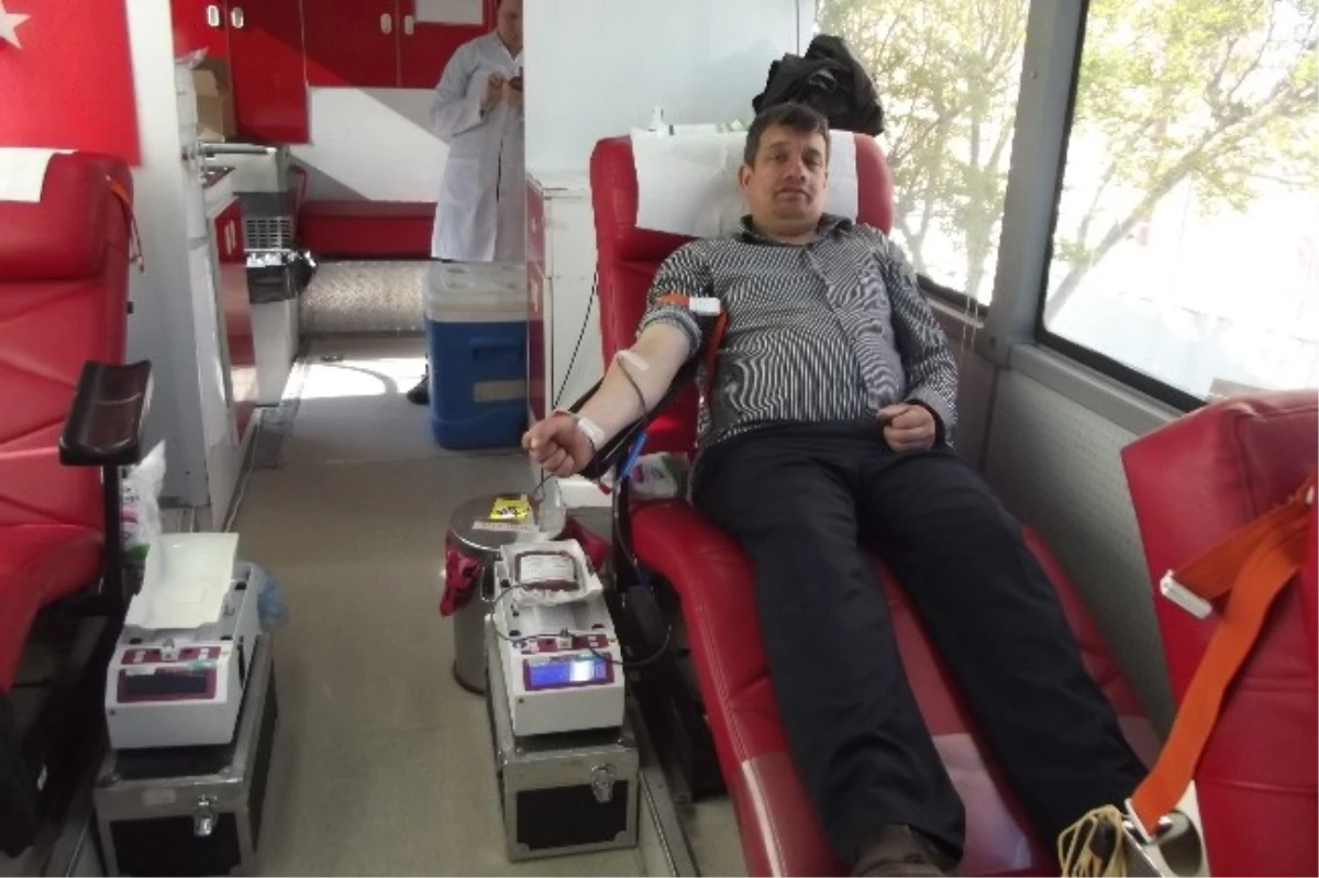 Muratlı\'da Kan Bağışı Kampanyası Düzenlendi